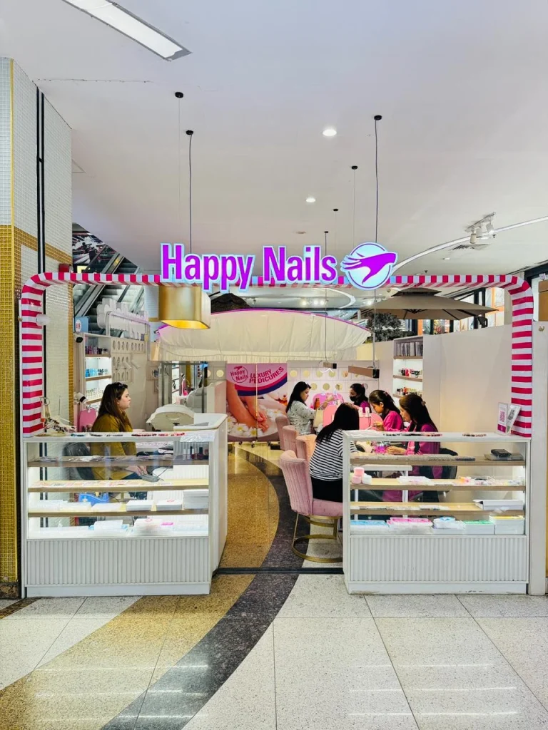 Happy Nails